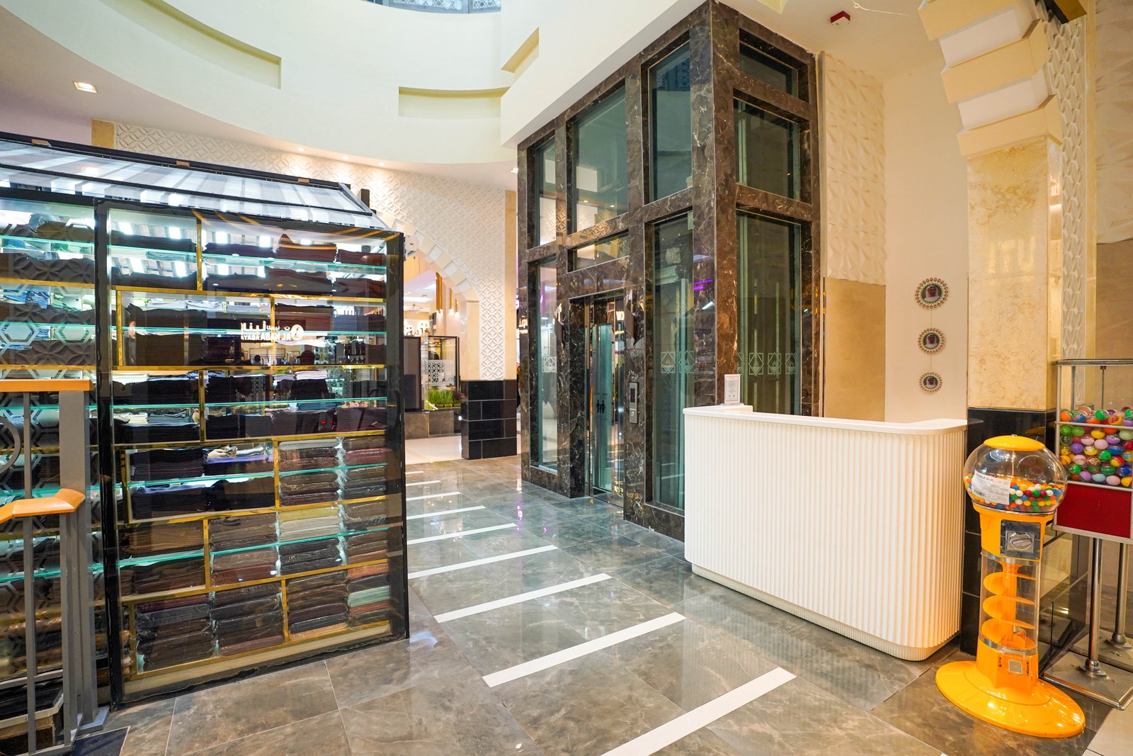Shrooq Mall — photograph 49