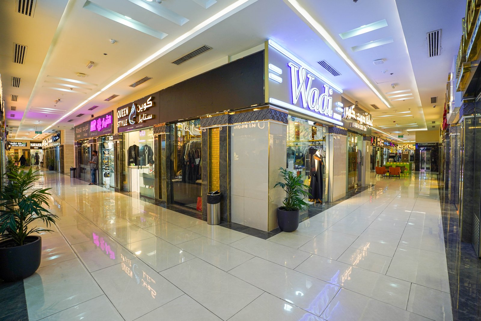 Shrooq Mall — photograph 59