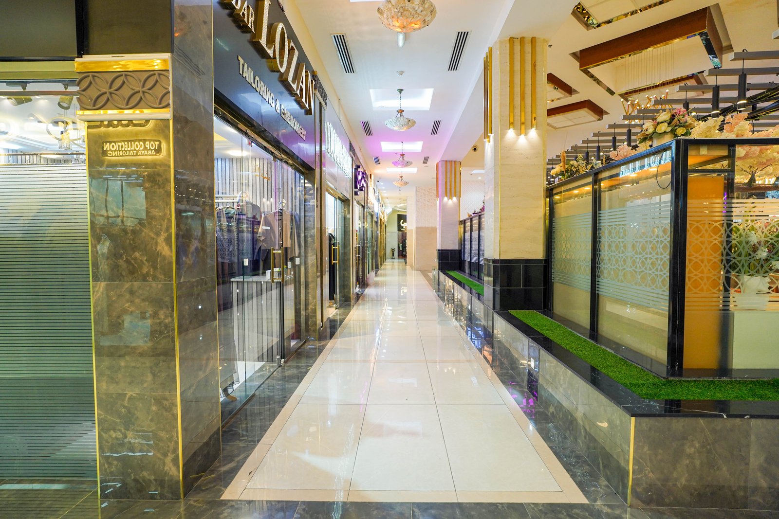 Shrooq Mall — photograph 75