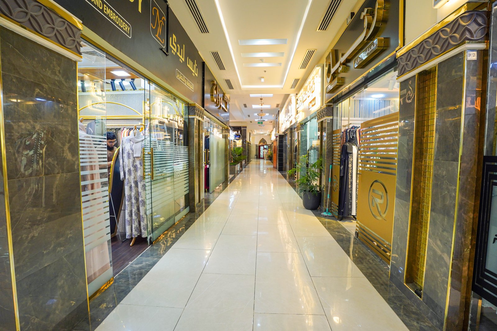 Shrooq Mall — photograph 93
