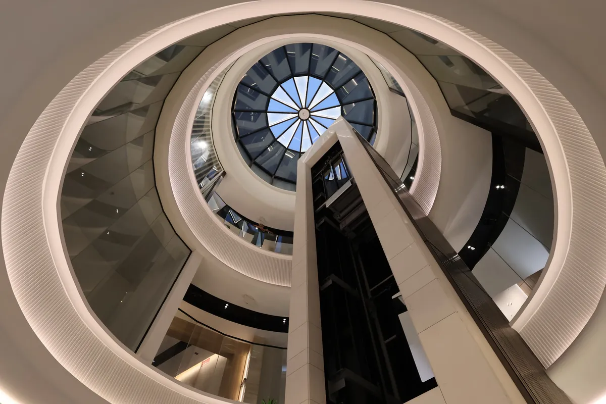 Business Square — photograph 4